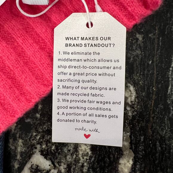 NWT Fuchsia Pink Turtleneck Sweater - SIZE MEDIUM - Picture 6 of 6